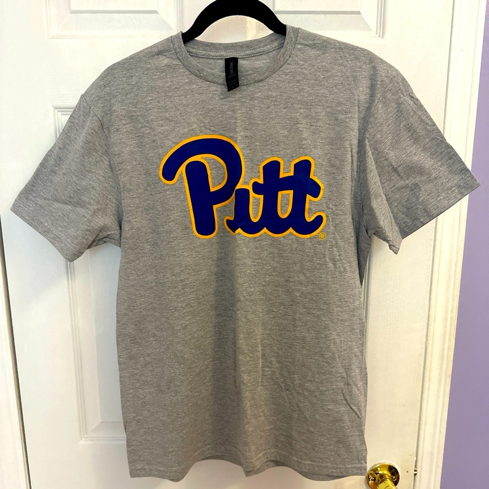 NEW BNWOT University of Pittsburgh Pitt T-shirt Size Medium M